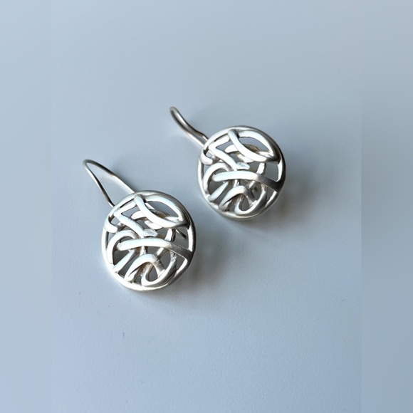 Silpada Retired Oxidized Sterling Silver Intertwined Circle Earrings - Picture 3 of 4